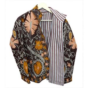 เสื้อแจ็คเก็ตผู้หญิงทรงสวยหรู หนานุ่ม เป็นมิตรกับสิ่งแวดล้อม ตกแต่งด้วยลายปักดอกไม้ แขนยาว คอทรงโอ ปักมือ ถักนิตติ้ง คอร์ติส - Product Image 2