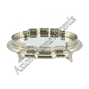 ถาดทองเหลืองทรงกลมทันสมัยจาก Axiom Home Accents ของตกแต่งบ้านทำมือจากโลหะสำหรับคริสต์มาส ใช้งานได้หลากหลาย ดีไซน์เรียบหรู - Product Image 4
