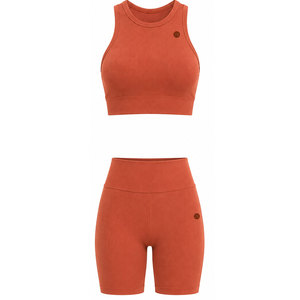 Conjunto Deportivo de Dos Piezas para Mujer, Top Deportivo y Pantalones Cortos, Material Elástico Suave, Cómodo de Usar, Diseño Moderno - Product Image 4