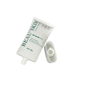 Tube ovale plat en plastique PE pour l'emballage de crème solaire avec surface mate et bouchon à vis blanc, impression offset - Product Image 4