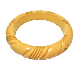 Brazaletes de resina epoxi de lujo Pulseras incrustadas florales brillantes para damas Brazalete de resina tallada para mujeres y niñas - Product Image 1