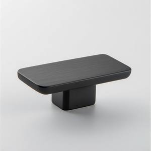 Poignée de porte en laiton massif, forme ronde polie, design durable pour usage intérieur - Product Image 1