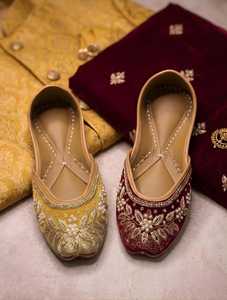 Solid Gold Colors Work Handmade Fancy <b>Khussa</b> Shoes for Women Customized Logo Fashion Design Punjabi Wear <b>Khussa</b> Women's Shoes - Product Image 3