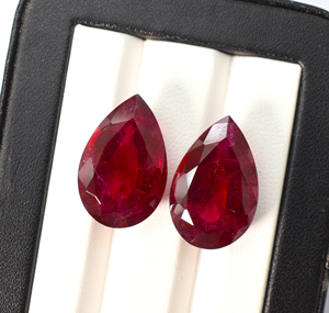 Rubis rouge cultivé en laboratoire avec inclusions, pierre précieuse en forme de poire, rubis rouge, 20x13 mm, pierre de naissance de juillet pour la fabrication de bijoux - Product Image 1