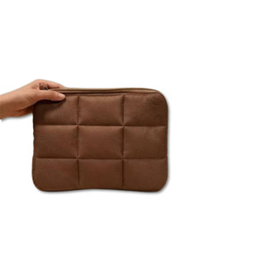 Funda acolchada de algodón con cremallera para portátil y tableta, hecha a mano, con relleno de poliéster, elegante, estilo vintage, portátil. - Product Image 1