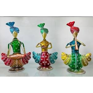 Ensemble de figurines en métal mobiles Art Déco représentant des musiciens folkloriques traditionnels du Rajasthan (lot de 3) pour Diwali - Product Image 3