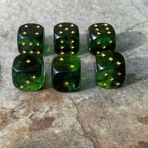 Cubos de Dados de Resina Artesanales con Diseño de Estrella Brillante Integrada, Juego de Dados Hechos a Mano para Entusiastas de los Juegos de Mesa - Product Image 3