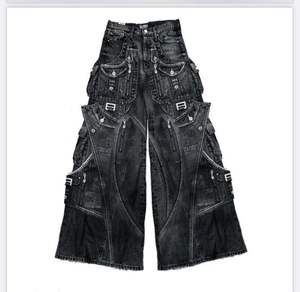 Pantalones de Cuero Multibolsillos Midnight Armor, Pantalones Tácticos de Cuero Noir Dominion, Pantalones de Cuero Negros Vanguard con Cierre - Product Image 2