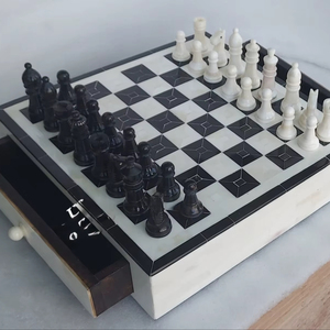 Échiquier Rectangulaire Rustique Poli Écologique ILAHI 100% Fait Main en Bois Pur Style Animalier/Amoureux Taille Personnalisée - Product Image 1