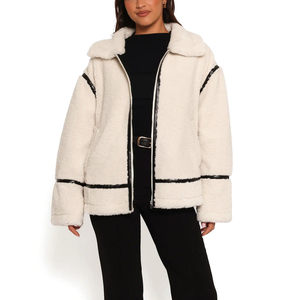 Veste en polaire sherpa élégante pour femme avec fermeture éclair intégrale, col montant, respirante et unie, coupe-vent et chauffante pour un style hivernal quotidien - Product Image 1