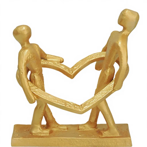 Estatua de Pareja de Aluminio Dorado Hecha a Mano – Escultura Abstracta de Corazón Romántico, Decoración Moderna para el Hogar, Idea de Regalo para Aniversario y Boda - Product Image 1