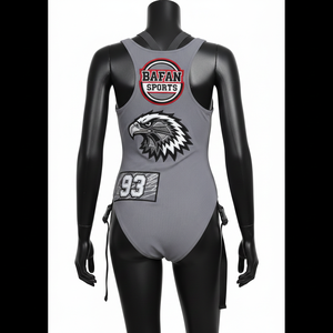 ชุดว่ายน้ำผู้หญิง ผ้าโพลีเอสเตอร์ผสมสแปนเด็กซ์ ยืดหยุ่นสูง 225 GSM สีเทาควันบุหรี่ สายรัดสีดำ พิมพ์ลายโลโก้บนแผง - Product Image 5