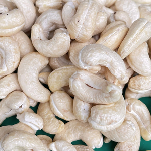 Ventes Flash : Noix de Cajou Brutes de Haute Qualité Marque SANTIGO W180 du Vietnam – Service OEM/ODM en Gros - Product Image 1