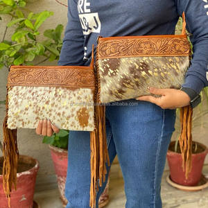 Sac à main à franges en cuir de vachette métallique usiné à la main pour femmes élégantes, sac à bandoulière en cuir véritable de taille idéale - Product Image 3