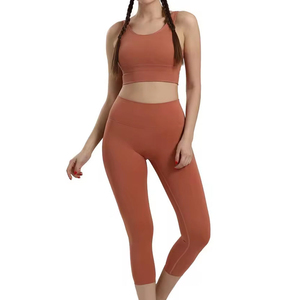 Conjunto de Yoga de Tallas Grandes, Sólido, de Alta Elasticidad, con Soporte Integrado, Movimiento Flexible, Textura Suave Sin Costuras, con Diseño Frontal - Product Image 2