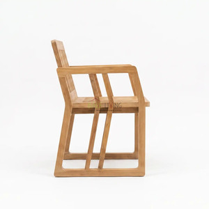 Chaise de salle à manger moderne et contemporaine en bois Felcia avec accoudoirs, design écologique et durable pour appartement et entrepôt - Product Image 4