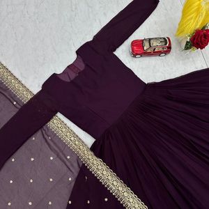 Elegante Vestido de Georgette con Bordado Pesado y Lentejuelas, con Dupatta Bordada, para Bodas y Fiestas - Product Image 4