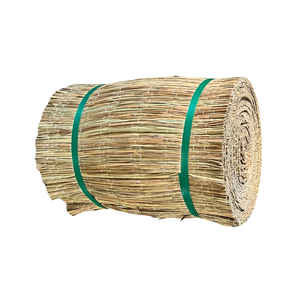 Tapis en jonc tissé à la main SEDGE MAT 45cm x 20m pour clôture de patio, jardin et terrasse à prix avantageux - Product Image 1