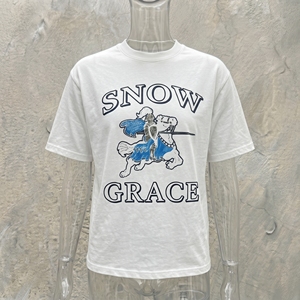 T-shirt en coton à manches courtes pour homme Snow Grace avec imprimé de personnage, coupe classique, col rond, style décontracté - Product Image 5
