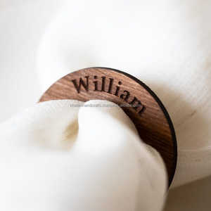 Servilleteros de madera de alta calidad añaden encanto a su tablescape para reuniones, uso diario o comidas de celebración festiva. - Product Image 3