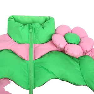 Veste d'hiver personnalisée pour femmes Vêtements d'extérieur décontractés à blocs de couleurs Manteaux matelassés à vagues Veste rembourrée pour femmes - Product Image 6