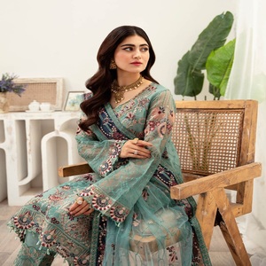 Eid Dresses Heavy Party Dresses pour femmes avec organza brodé Trois pièces Punjabi Costumes par Ramsha Vol M-10 Long Maxi Frock - Product Image 4