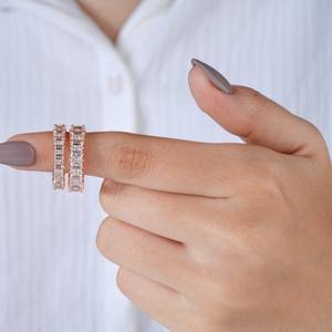 Elegante anillo de doble banda de diamantes baguette en oro rosa para mujer, regalo de lujo para boda, compromiso o aniversario, joyería fina. - Product Image 3