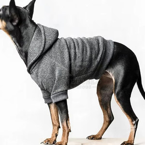 Sweats à capuche pour animaux tendance en tissu respirant – Vêtements d'hiver pour animaux de compagnie, parfaits pour les promenades décontractées en extérieur et le confort quotidien - Product Image 3
