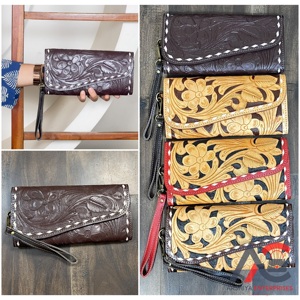 Cartera de mano para mujer con diseño floral de hojas en cuero genuino, hecha a mano, lista para enviar en 2026, tarjetero y monedero multiusos. - Product Image 1