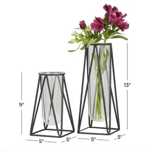Vase décoratif en fer recyclable pour la décoration côtière, collection de style éco-responsable pour la maison, vase de table haut fait main - Product Image 5