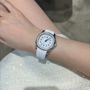 Reloj de Pulsera Casual de Alta Calidad para Mujer, Caja de Acero Inoxidable, Cristal de Zafiro, Resistente al Agua 30m, Correa de Goma - Product Image 2