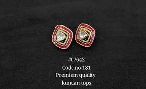 Boucles d'oreilles pendantes carrées plaquées or avec zircon, style Kundan, bijoux tendance pour femme, idéales pour les soirées. - Product Image 5