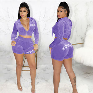 Ensemble tendance pour femme en velours, deux pièces : sweat à capuche court zippé et short, avec logo personnalisé, vêtements de détente - Product Image 1