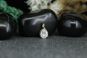 Colgante de Moissanita con Corte de Pera a Precio de Fábrica, Chapado en Oro, Plata 925, Collar Minimalista para Mujer - Product Image 2