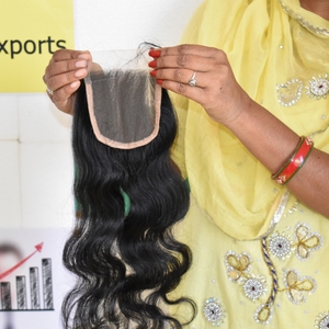 Aucun traitement chimique Double trame 5*5 fermeture Bodywave lâche vague profonde Style couleur noire Temple naturel brut cheveux humains indiens - Product Image 3