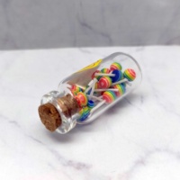 Miniature bouteille en verre sucette décorative multicolore échelle 1:12 pour maison de poupée, cadeau et décoration pour les 14 ans et plus