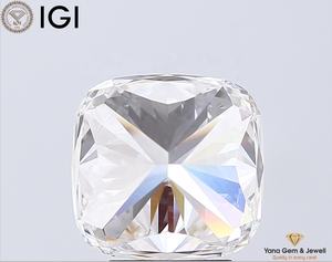 Diamant Solitaire CVD de Laboratoire 4.00 CARATS, Taille Carrée Coussin, Couleur E, Pureté VS1, Certifié IGI pour Pendentif - Make it Shine - Product Image 5