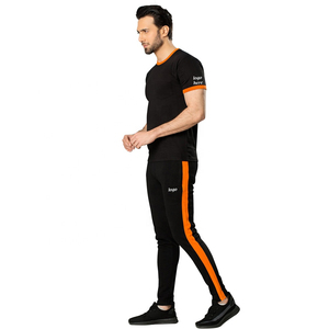 Conjunto Deportivo para Hombre, Negro y Naranja, Manga Corta, Cuello Redondo, Color Sólido, Corte Deportivo, Secado Rápido, Pantalones Largos con Bolsillos Laterales, Primavera - Product Image 1