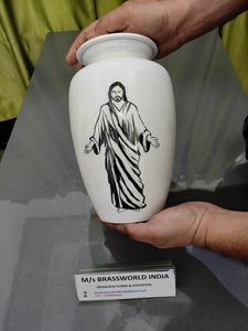 Urna viva pintada a mano de aluminio para cenizas humanas Brassworld India Suministros funerarios - Product Image 3