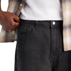 Shorts en jean noir pour homme, respirants, coupe mi-ample, longueur genou, en coton, décontractés, style streetwear, classiques, cinq poches, tendance estivale - Product Image 3