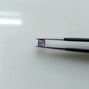 ควอตซ์ธรรมชาติอเมทิสต์ 4 มม. ทรงสี่เหลี่ยมเจ้าหญิง ตัดเจียระไนแบบหลวมๆ สำหรับทำเครื่องประดับ รีด์เมาน์เทน เจมส์ R4AFSQCTP4 - Product Image 2