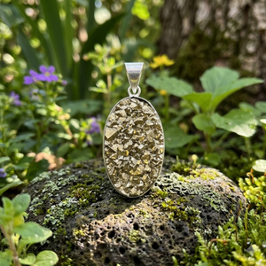 Colgante ovalado geométrico de pirita de cristal con engaste de bisel, dije de aleación, estilo clásico, collar de moda unisex - Product Image 5