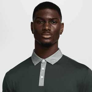 เสื้อโปโลผู้ชายดีไซน์ใหม่สำหรับฤดูร้อน เนื้อผ้าระบายอากาศ แห้งเร็ว ไร้ตะเข็บ สีพื้น แขนสั้น - Product Image 2