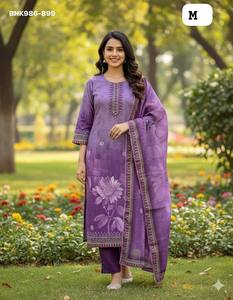 Conjunto de Kurti-Pantalón y Dupatta de Muselina y Seda Chanderi con Estampado, Calidad de Exportación India, Nueva Llegada, para Uso Ocasional, Proveedor Indio - Product Image 3