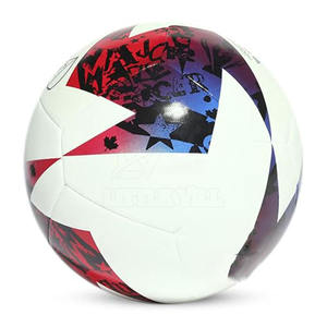 Ballon de football de qualité personnalisé taille 5 - Entraînement et utilisation en extérieur, léger, sans couture, ballon de match d'équipe, écologique, prix abordable - Product Image 1