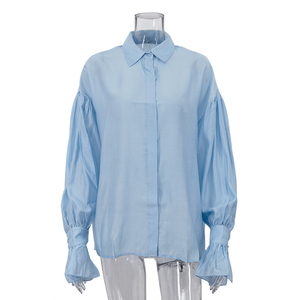 Chemisier tendance bleu ciel transparent à boutons pour femme, haut décontracté à manches longues, chemise d'été pour femme - Product Image 1