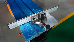 Nhiệm vụ nặng nề trượt bảng thấy máy cắt gỗ cho ván ép <span class=keywords><strong>MDF</strong></span> và tấm HDF - Product Image 4