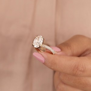 แหวนหมั้นมอสซาไนต์ ดีไซน์หรูหรา แหวนขอแต่งงาน เงินแท้ 925 ชุบทอง 14K ของขวัญเครื่องประดับ - Product Image 3