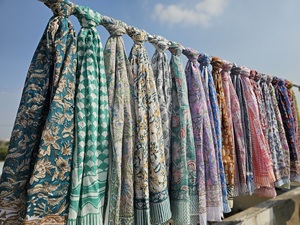 Pareo de Algodón Estampado a Mano, Calidad de Exportación, Bufanda de Playa India, Dupatta, Fabricante Mayorista - Product Image 3