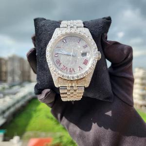 นาฬิกาควอตซ์สแตนเลสสตีลทรงเหลี่ยมประดับเพชรโมอิสซาไนต์ VVS1  หน้าปัดคริสตัลแซฟไฟร์  หรูหราสำหรับทุกเพศ  เหมาะเป็นของขวัญ - Product Image 3